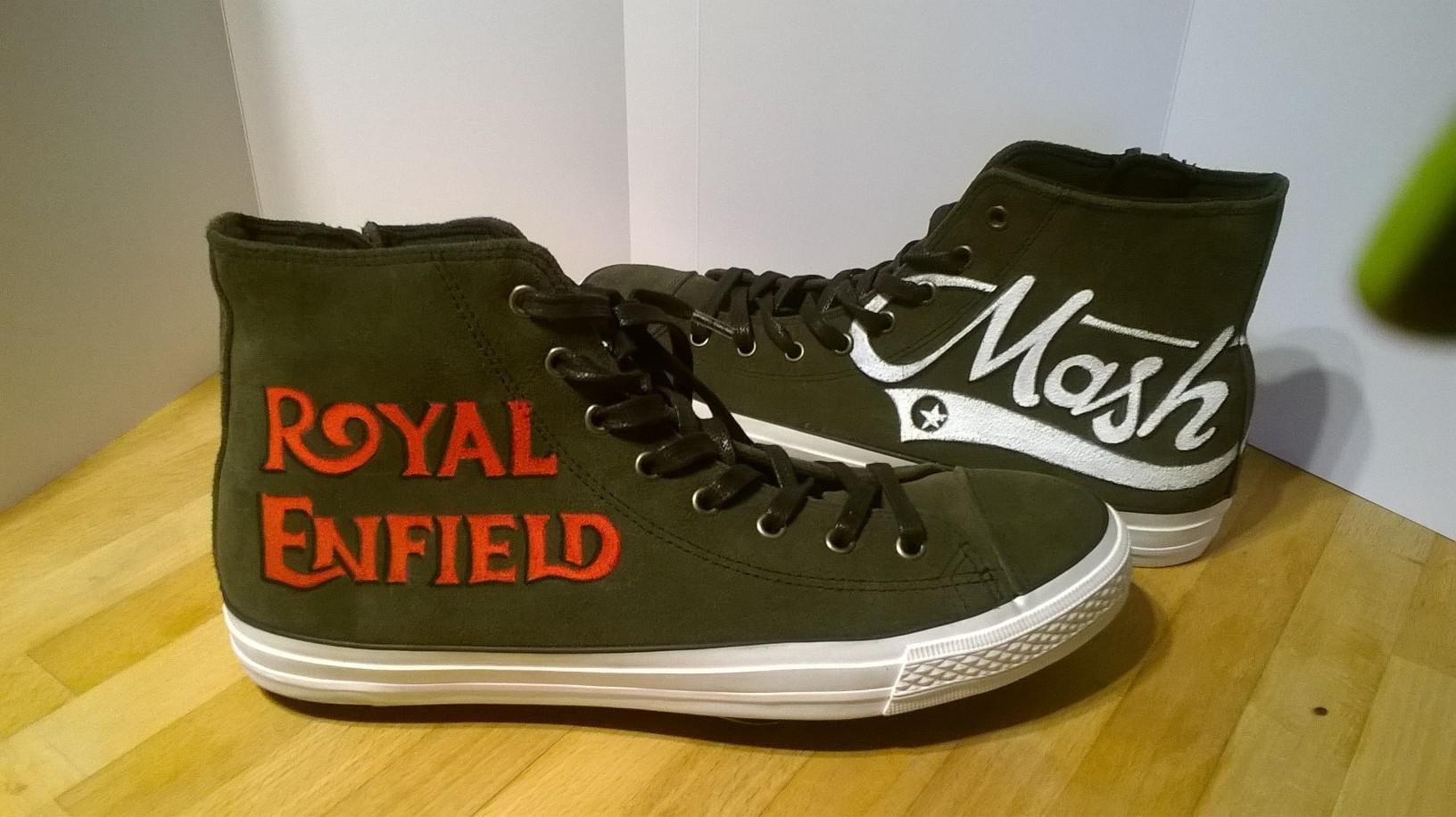 Peinture de lettrages sur tissus