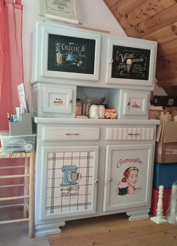 Peinture décorative sur un meuble ancien